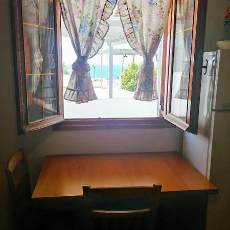 Avgerinou Apartment *