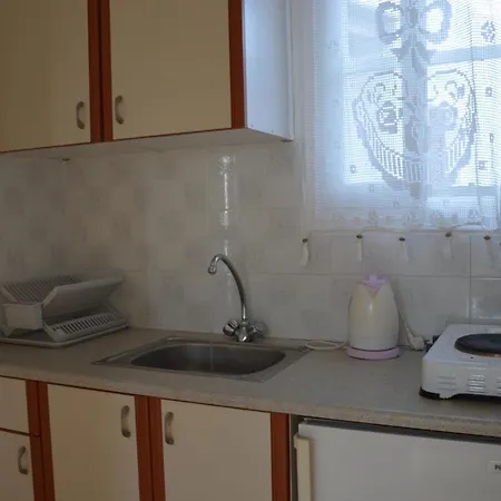 Apartment Avgerinou Paliochori
